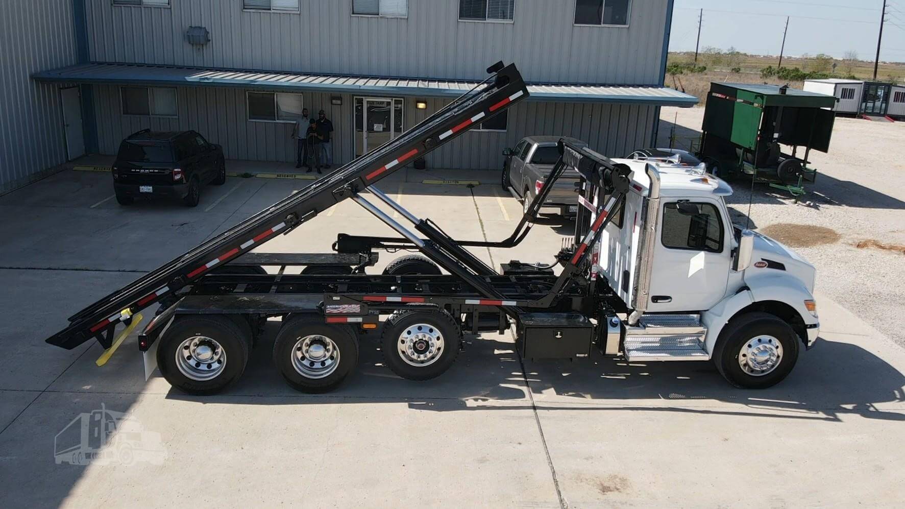 2026 PETERBILT 548 - Roll-Off Garbage Trucks