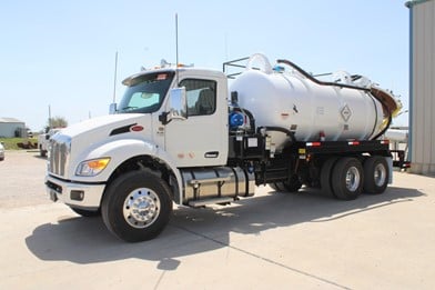 Vacuum / Industrial Tank Trucks