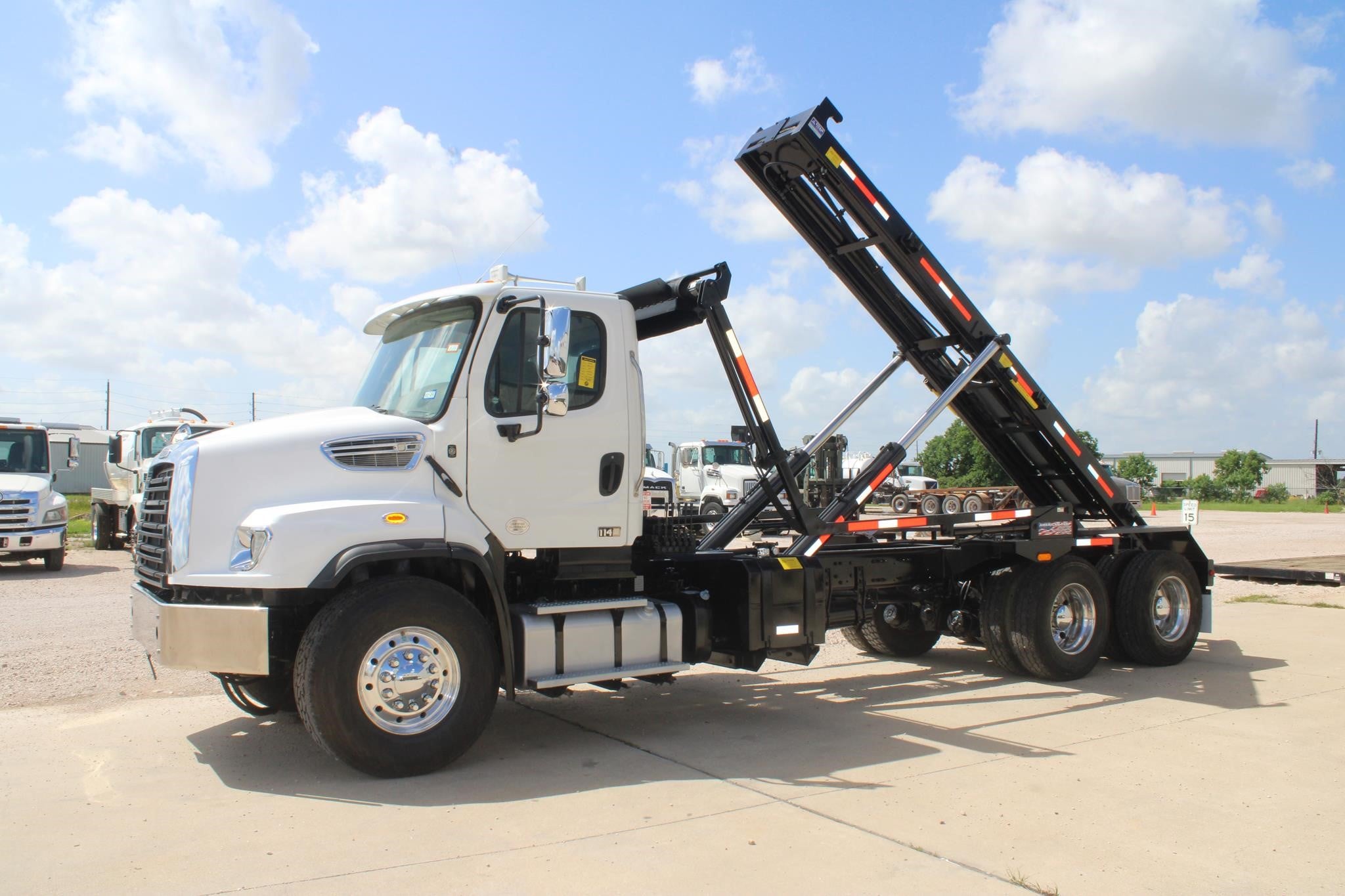 Roll-Off Garbage Trucks