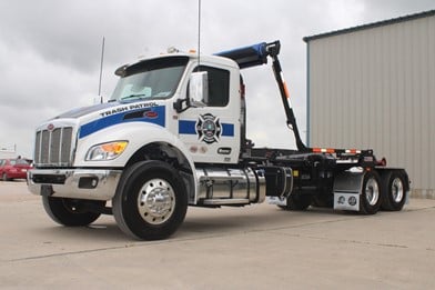PETERBILT Truck