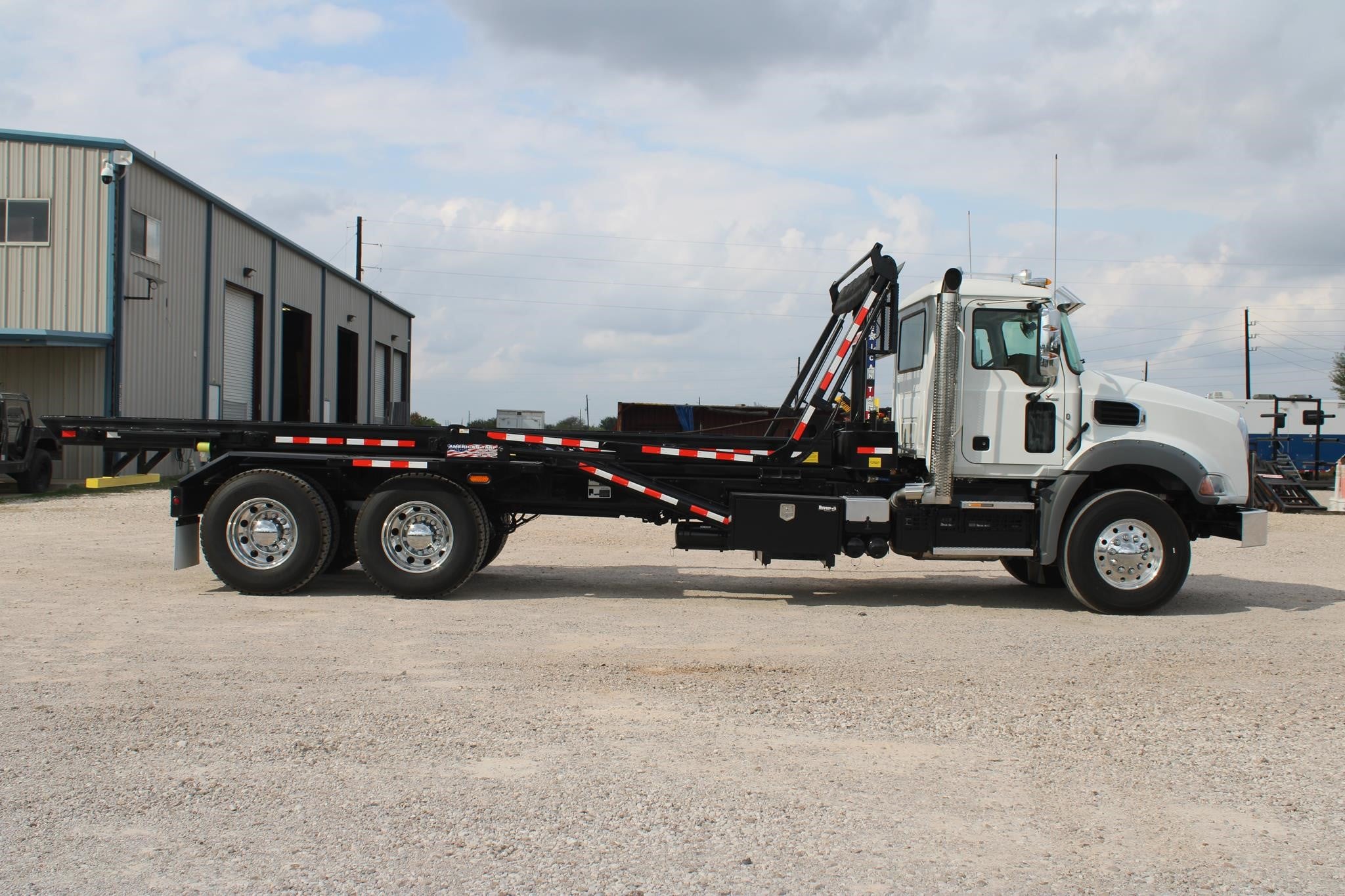 Roll-Off Garbage Trucks
