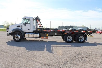 Roll-Off Garbage Trucks