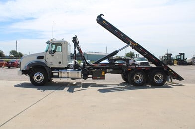 Roll-Off Garbage Trucks