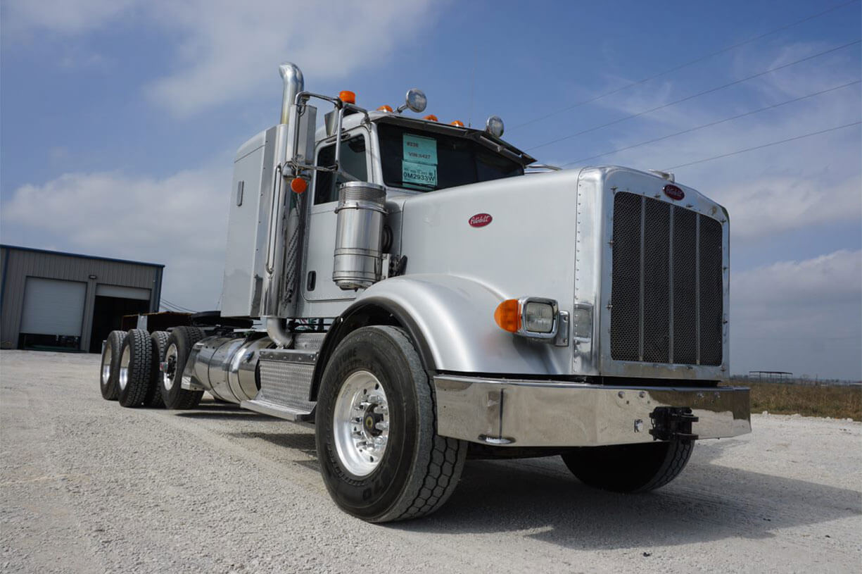 Peterbilt Day Cab