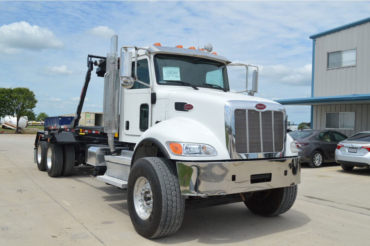 Peterbilt Hook Lift Truck